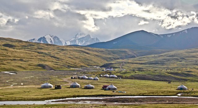 how to travel to Mongolia